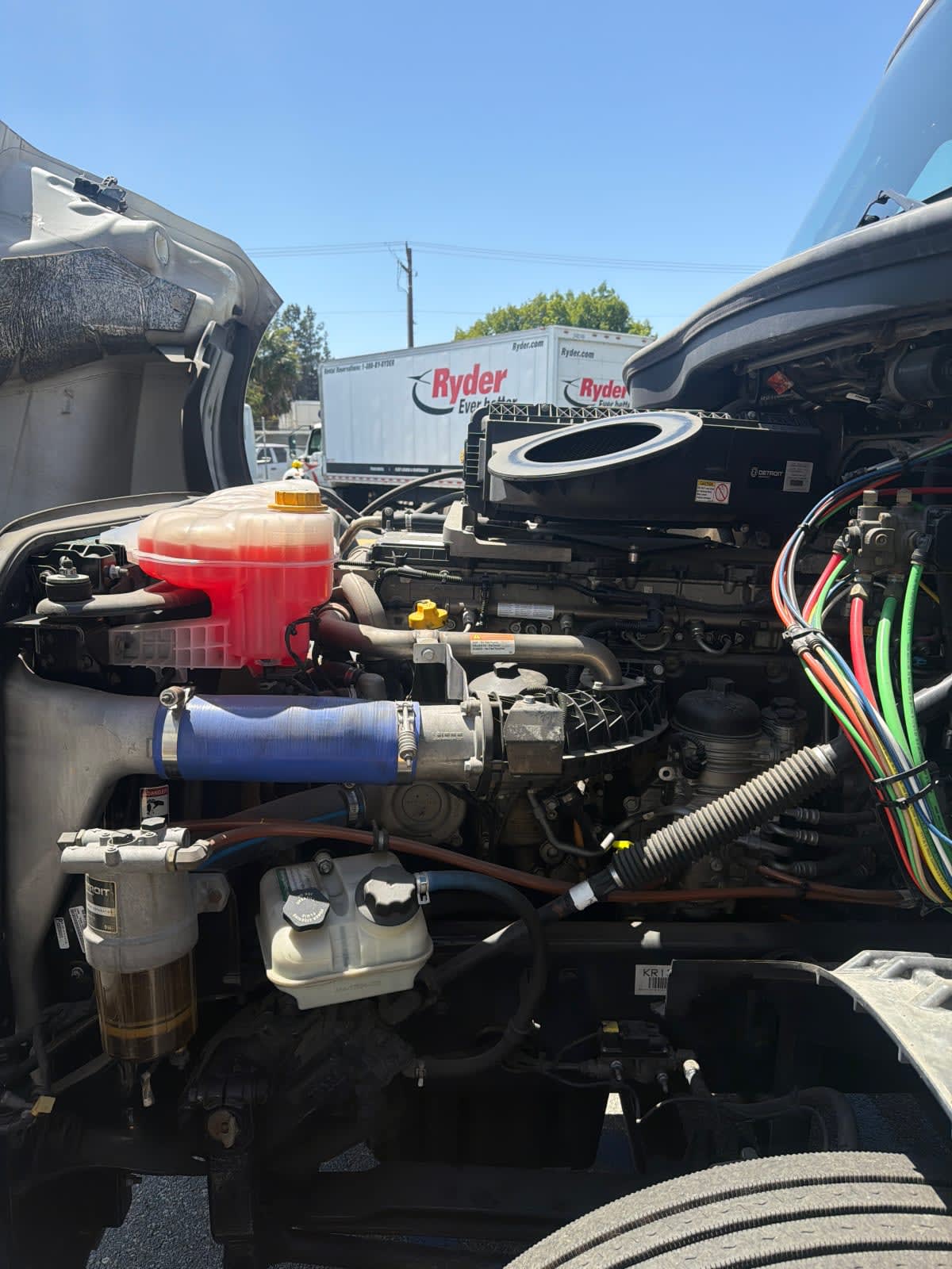 2019 Freightliner Cascadia in Pomona, CA — photo 9