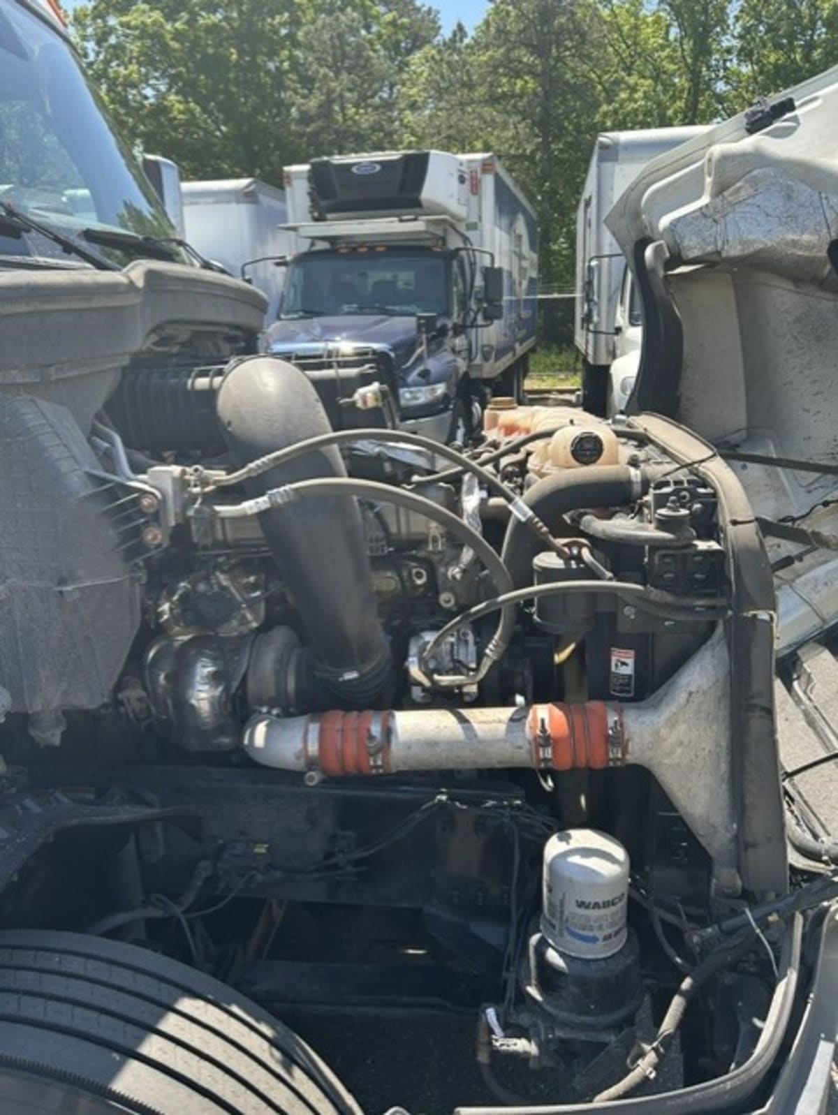 2023 Freightliner Cascadia in Farmingdale, NY — photo 15