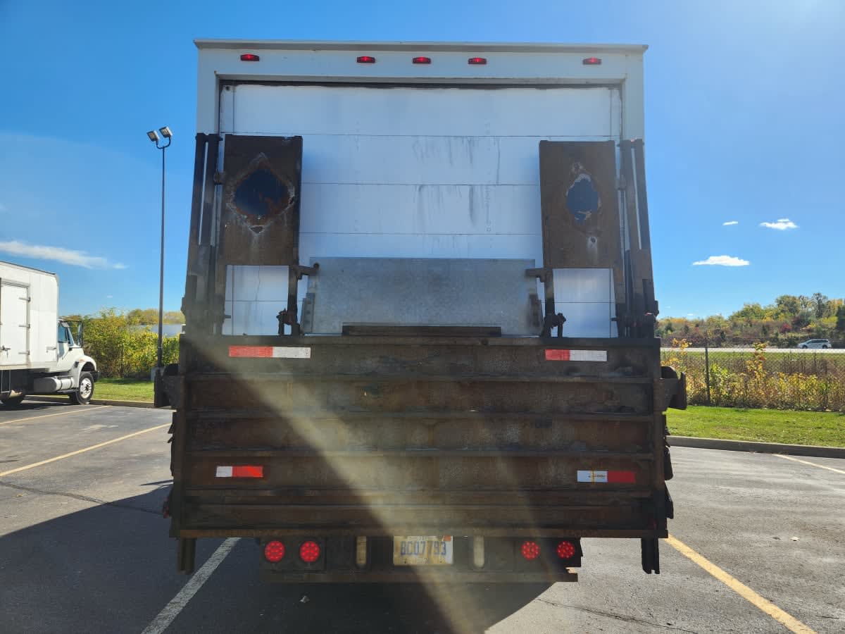 2014 Isuzu NQR in Hilliard, OH — photo 5