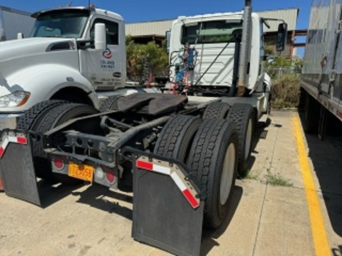 2015 International ProStar in Kapolei, HI — photo 4