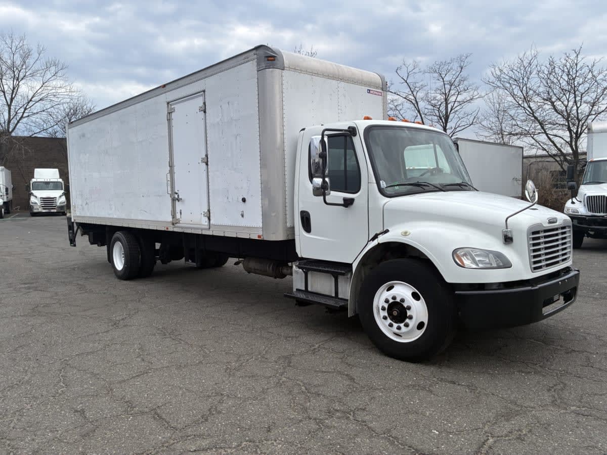 2016 Freightliner M2 106 in Kearny, NJ — photo 3