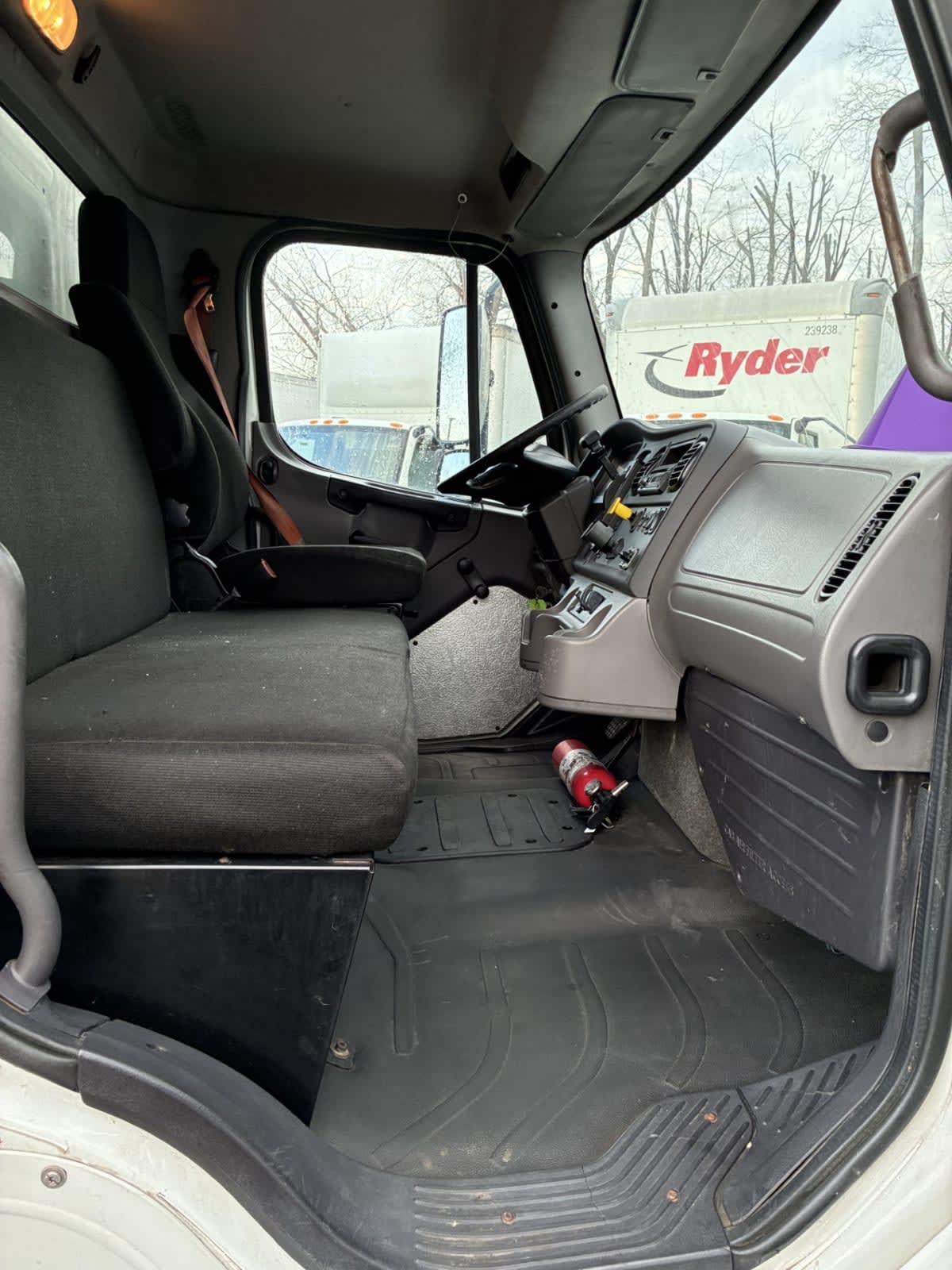 2016 Freightliner M2 106 in Kearny, NJ — photo 12