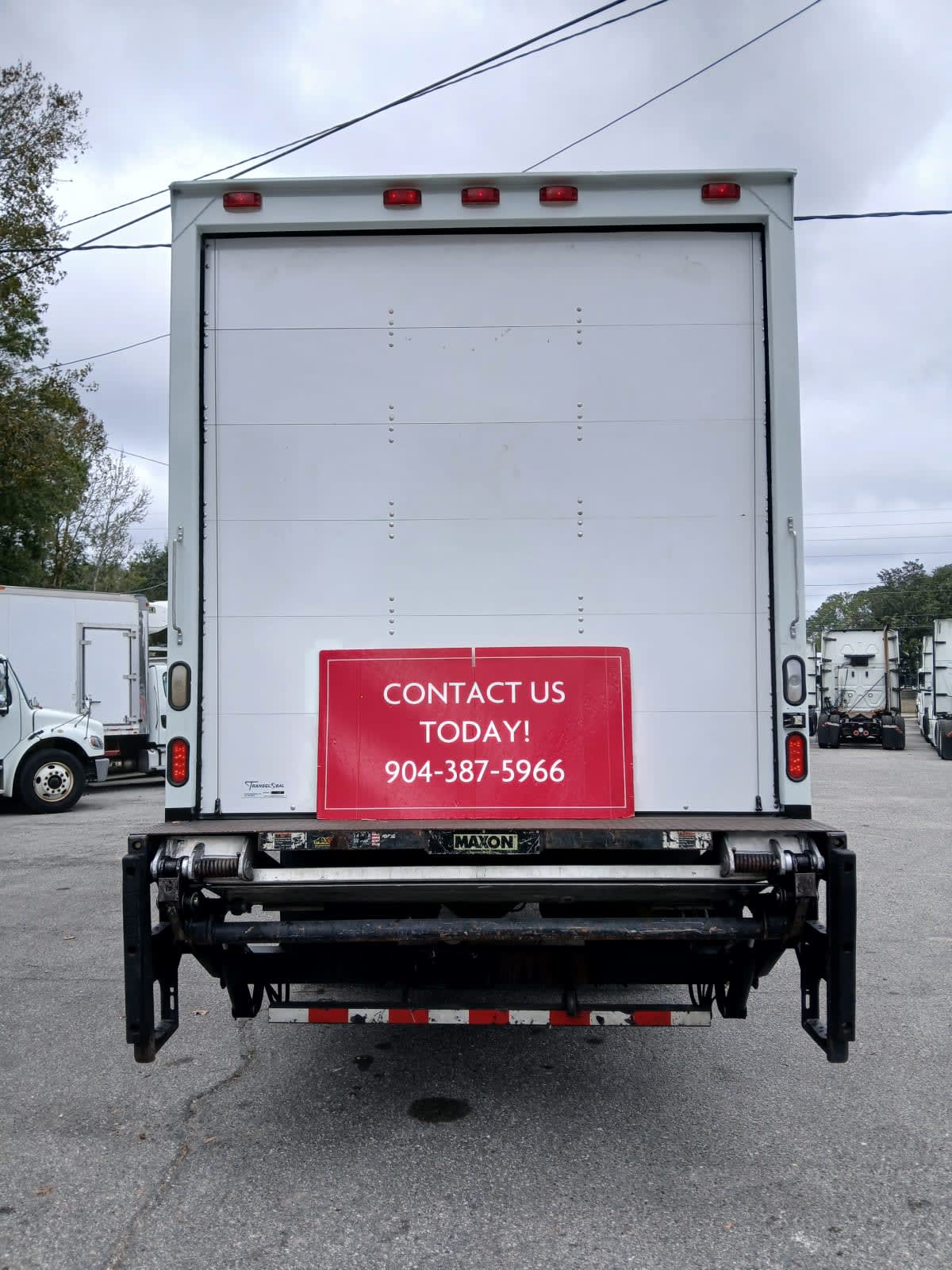 2015 Freightliner M2 106 in Jacksonville, FL — photo 5