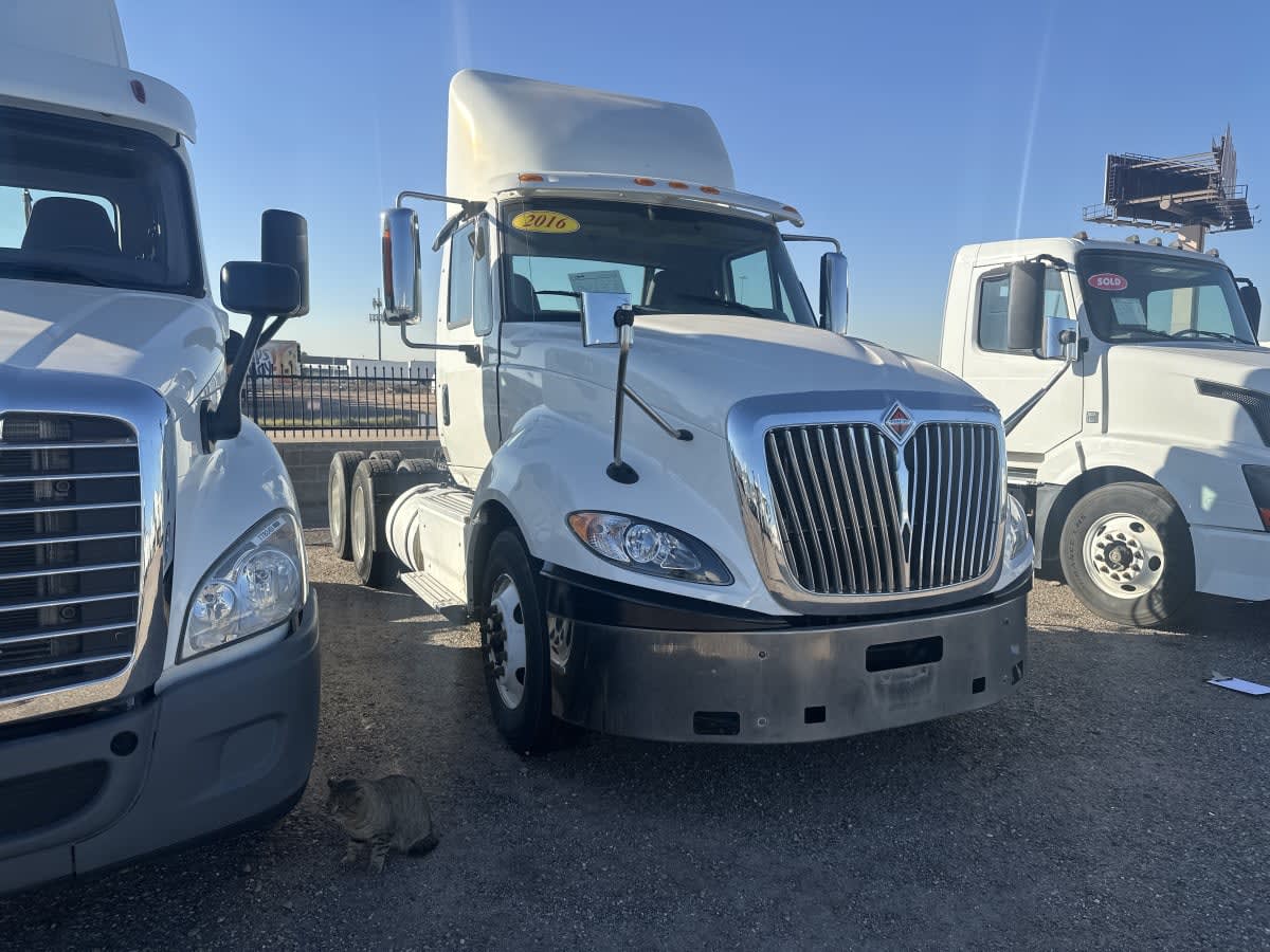 2016 International ProStar in Phoenix, AZ — photo 3