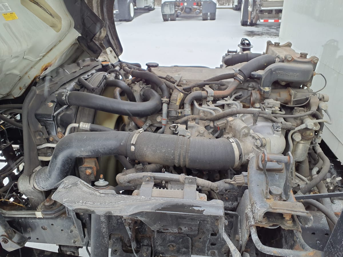 2016 Isuzu NRR in Bolingbrook, IL — photo 9