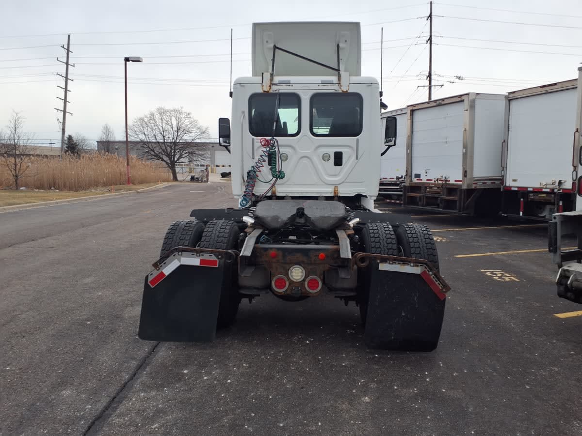 2016 Freightliner Cascadia in Taylor, MI — photo 5