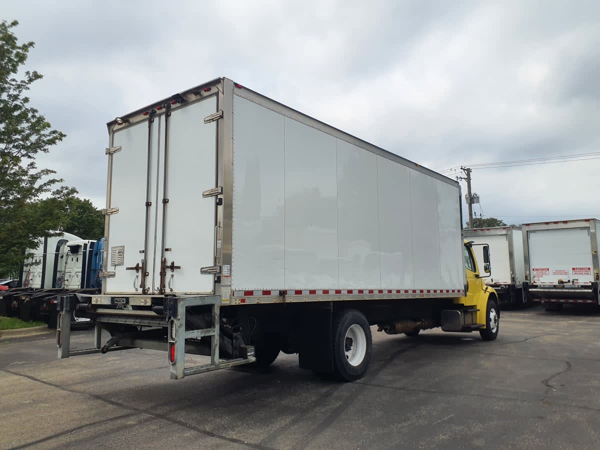 2016 Freightliner M2 106 in Bolingbrook, IL — photo 4