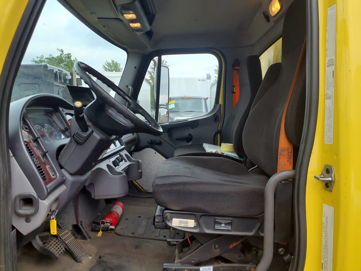 2016 Freightliner M2 106 in Bolingbrook, IL — photo 7