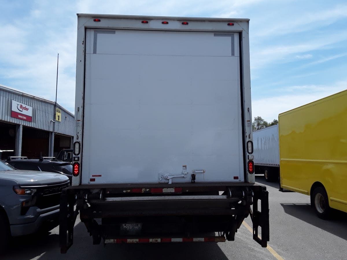 2016 Freightliner M2 106 in Salisbury, MA — photo 5