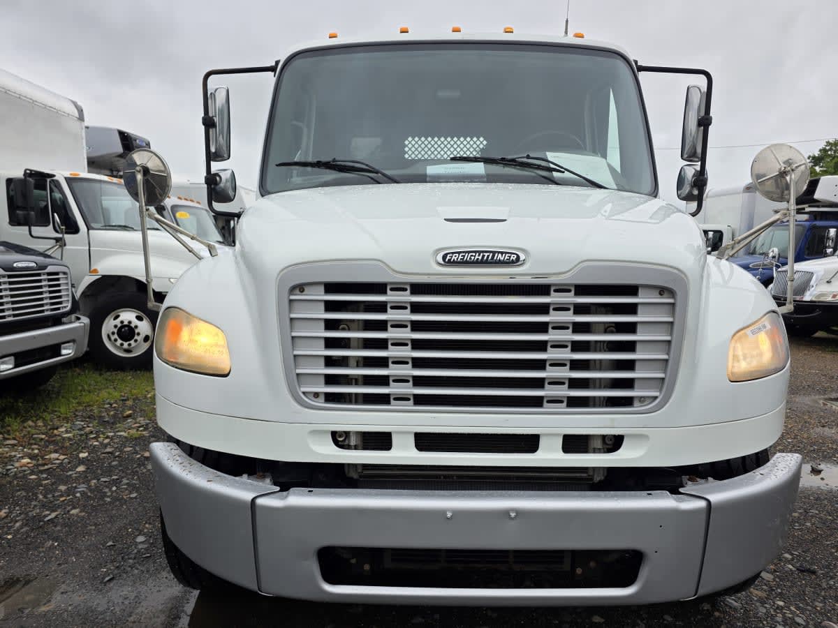 2016 Freightliner M2 106 in Bensalem, PA — photo 2
