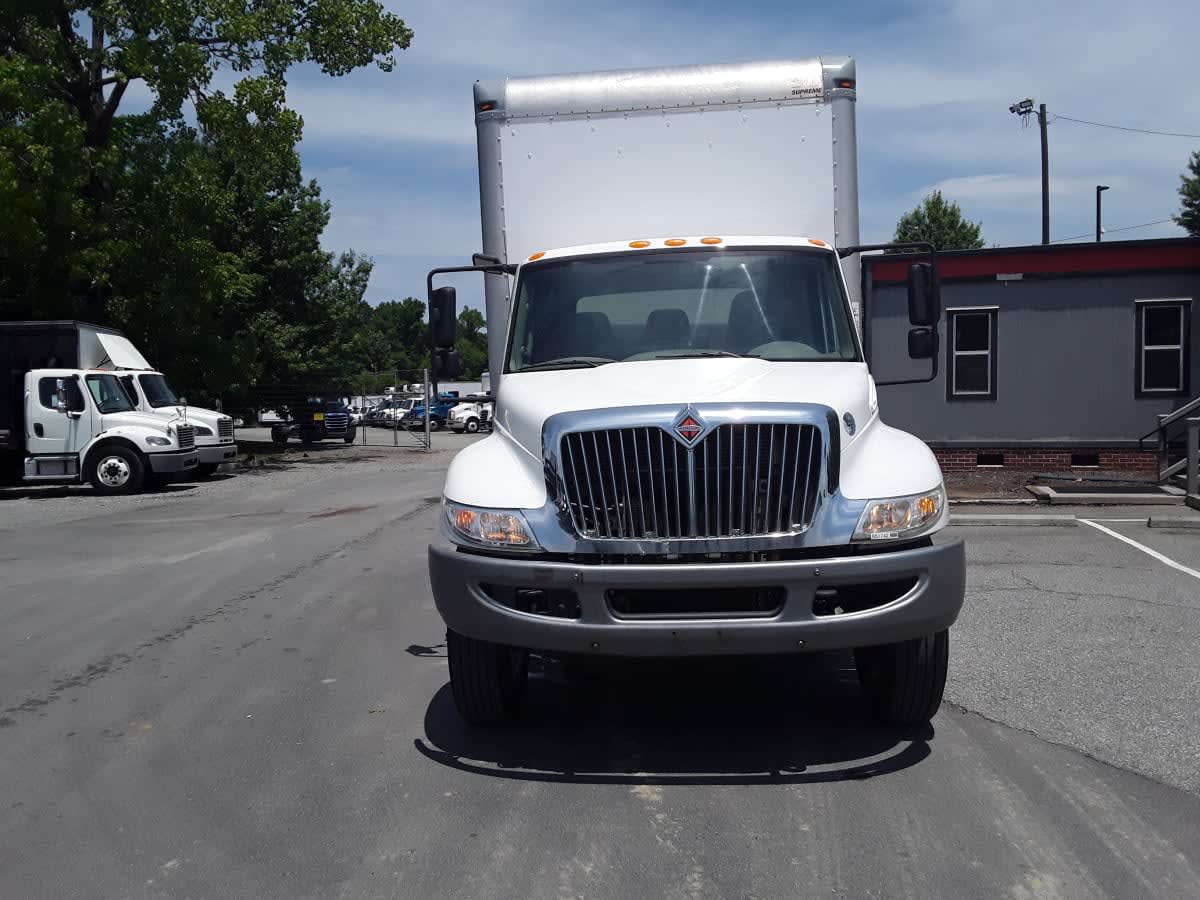 2016 International 4300 in Charlotte, NC — photo 2