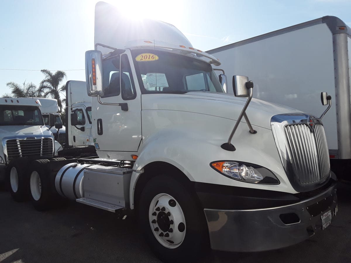 2016 International ProStar in Montebello, CA — photo 3