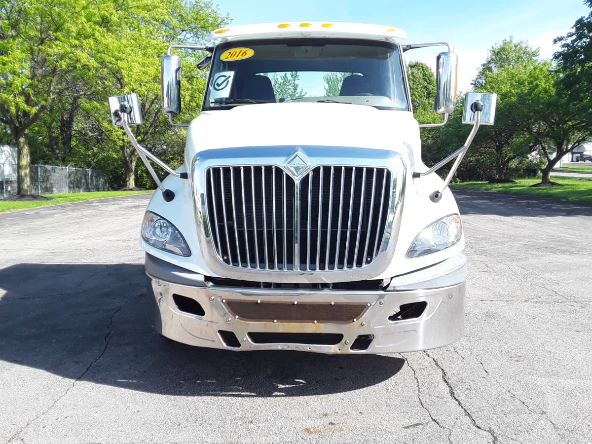 2016 International ProStar in Hilliard, OH — photo 2