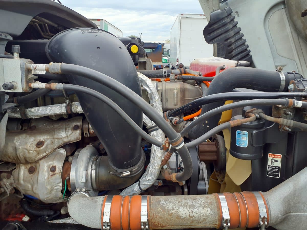 2016 Freightliner Cascadia in Wayland, MI — photo 15