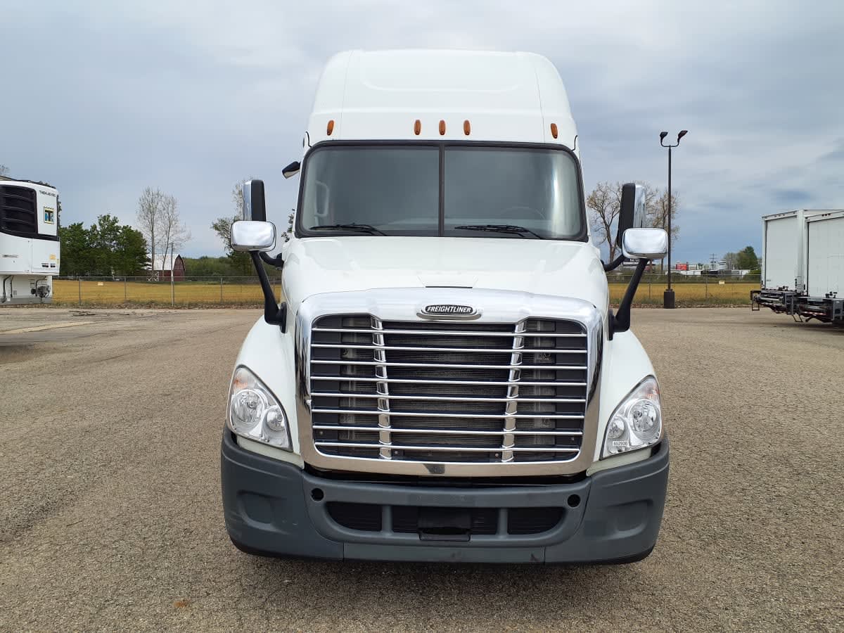 2016 Freightliner Cascadia in Wayland, MI — photo 2