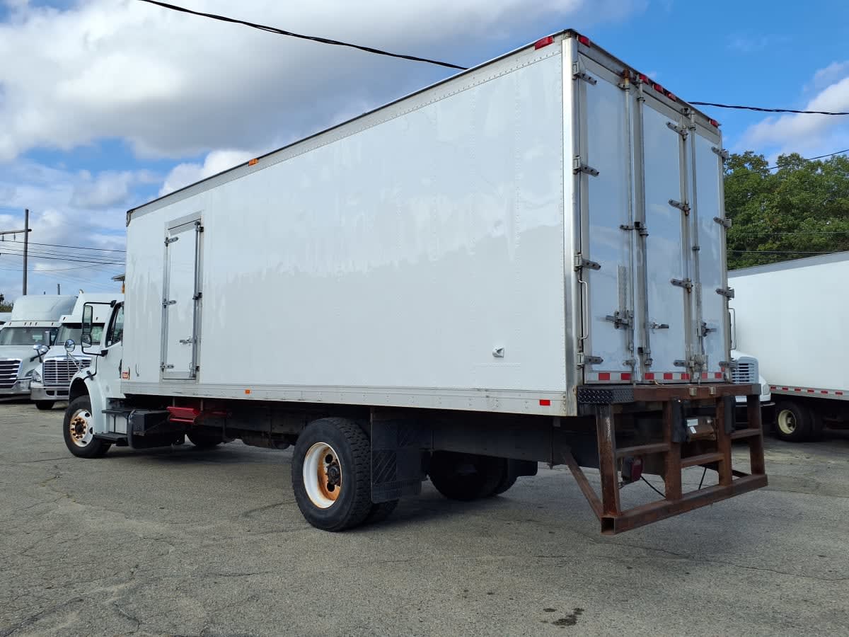 2016 Freightliner M2 106 in Warwick, RI — photo 6