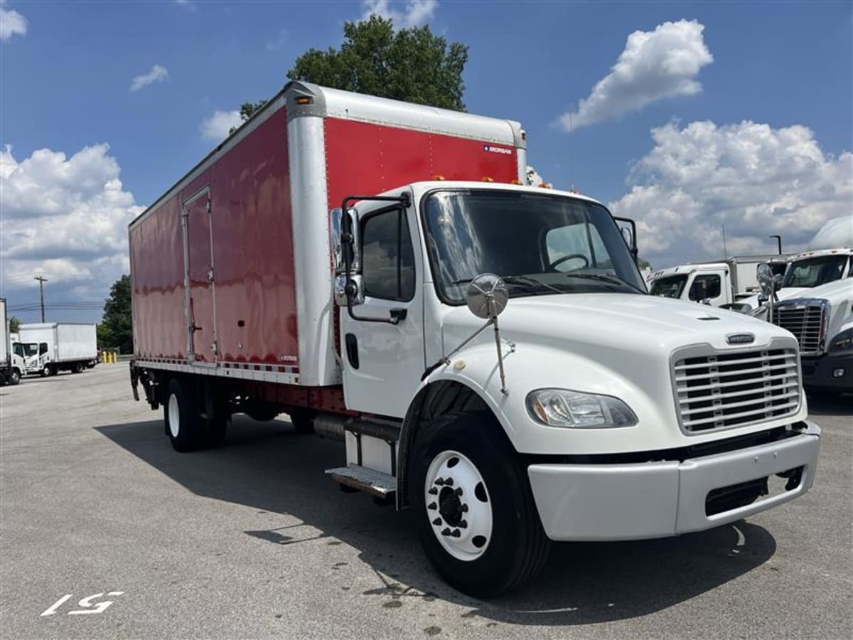 2016 Freightliner M2 106 in Beltsville, MD — photo 3