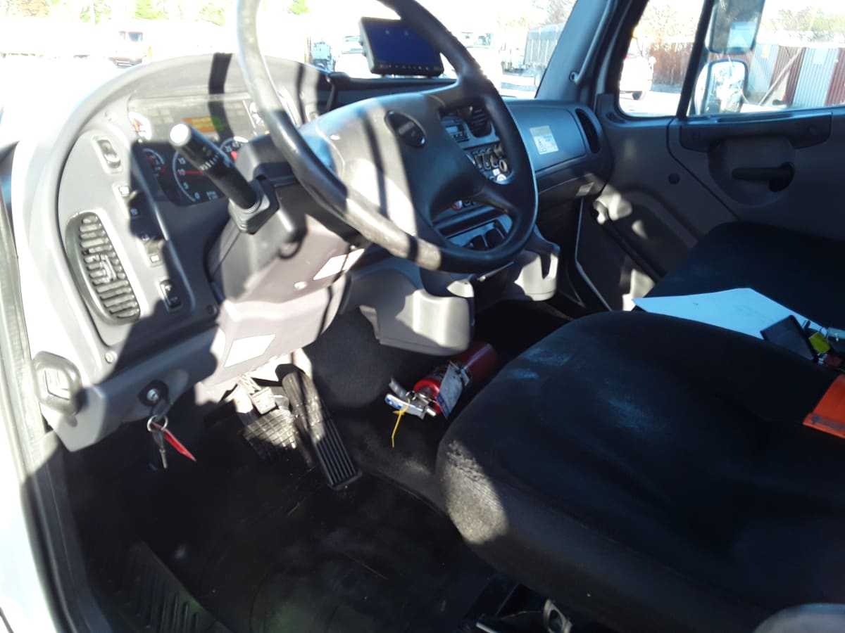 2016 Freightliner 108SD in Salisbury, MA — photo 7