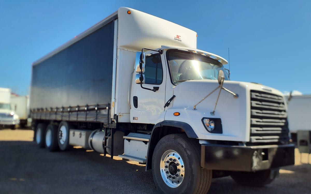 2016 Freightliner 108SD in Commerce City, CO — photo 3