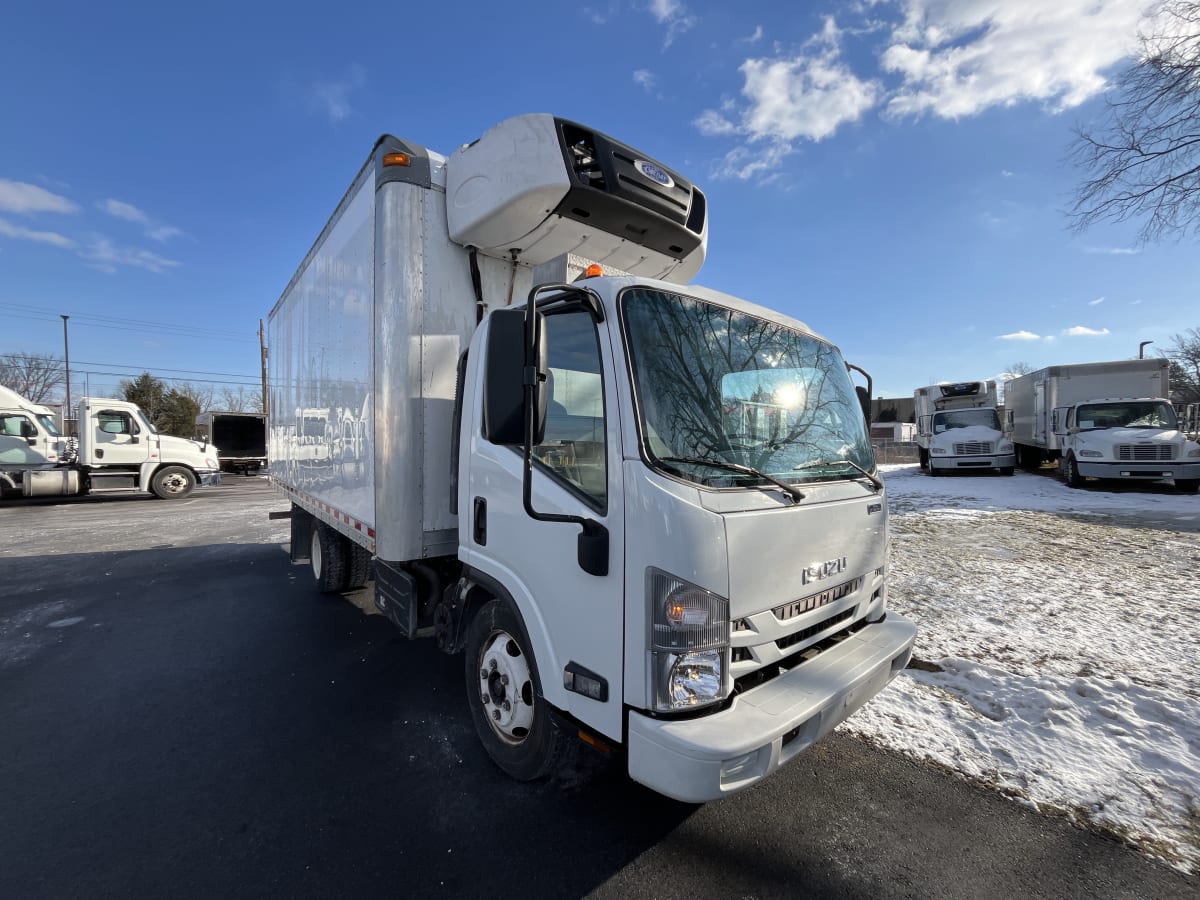 2016 Isuzu NRR in Beltsville, MD — photo 3