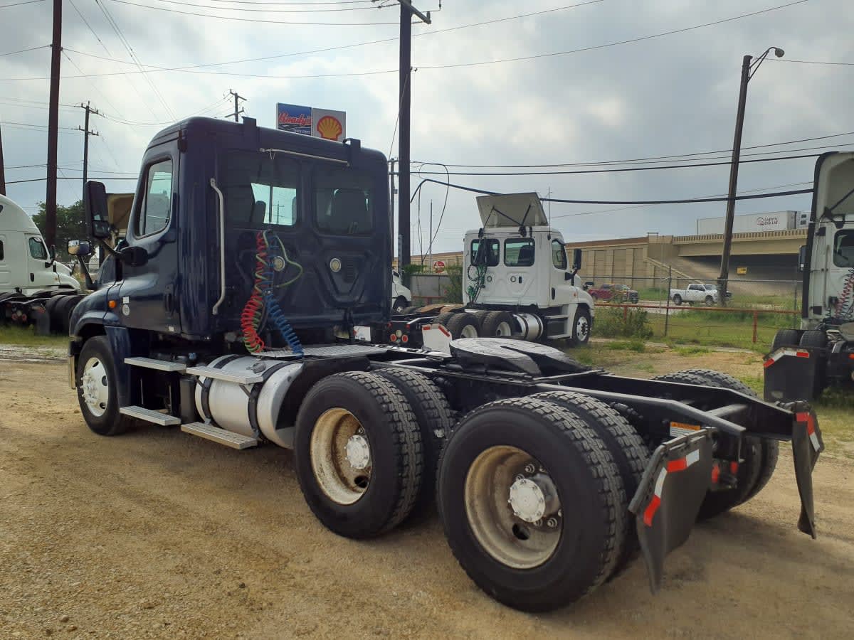 2016 Freightliner Cascadia in Converse, TX — photo 6