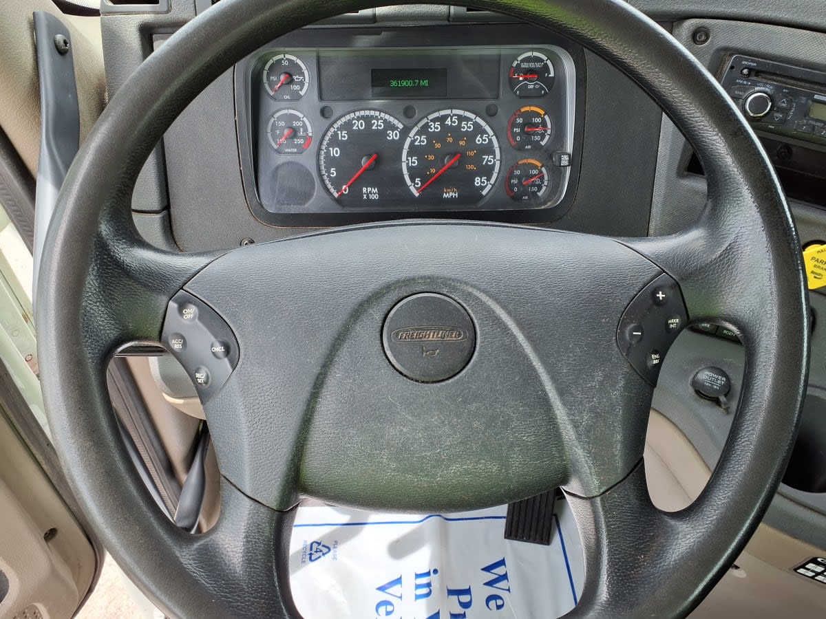 2016 Freightliner Cascadia in Greenville, SC — photo 10