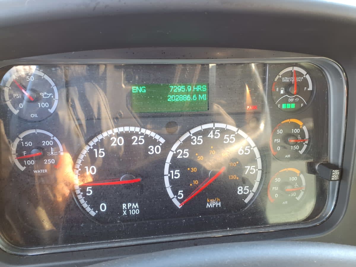 2016 Freightliner M2 106 in Allentown, PA — photo 13