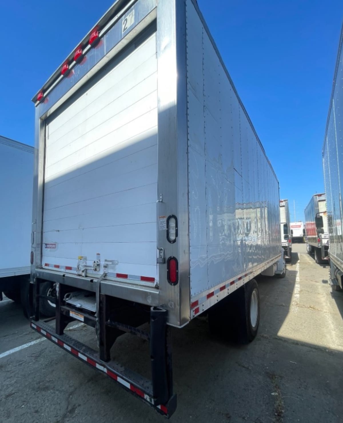 2016 Freightliner M2 106 in Hayward, CA — photo 4