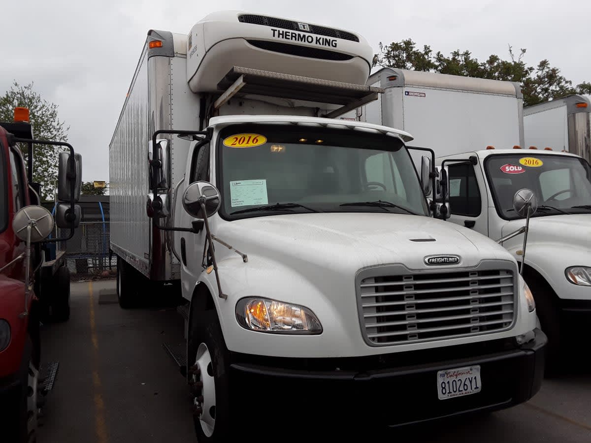 2016 Freightliner M2 106 in Montebello, CA — photo 3