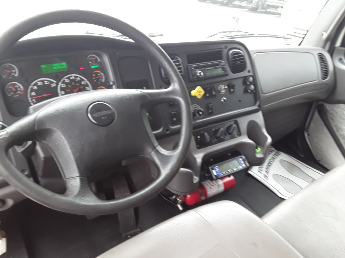 2016 Freightliner M2 106 in Pittsburgh, PA — photo 12