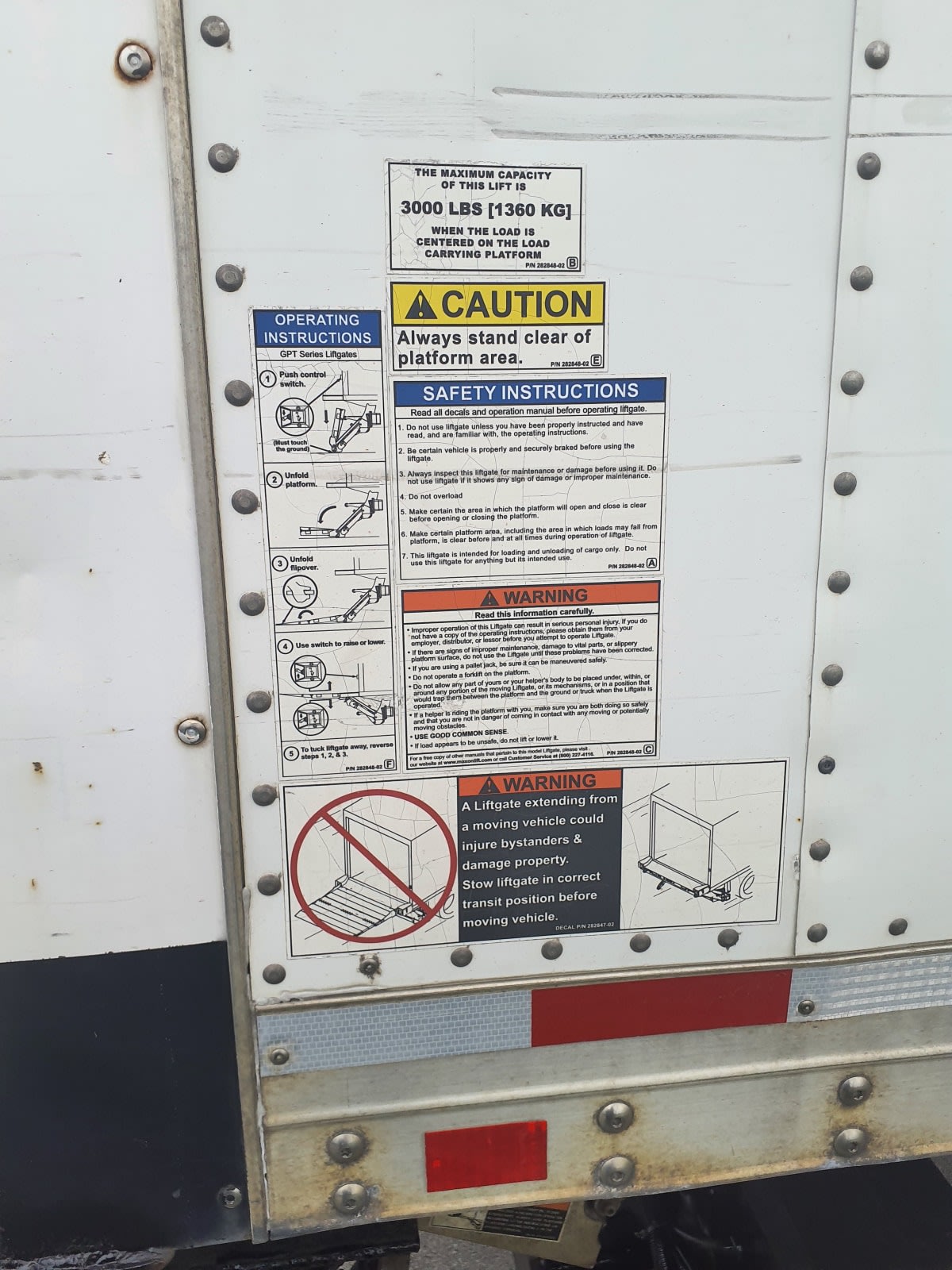 2017 Freightliner M2 106 in Indianapolis, IN — photo 10