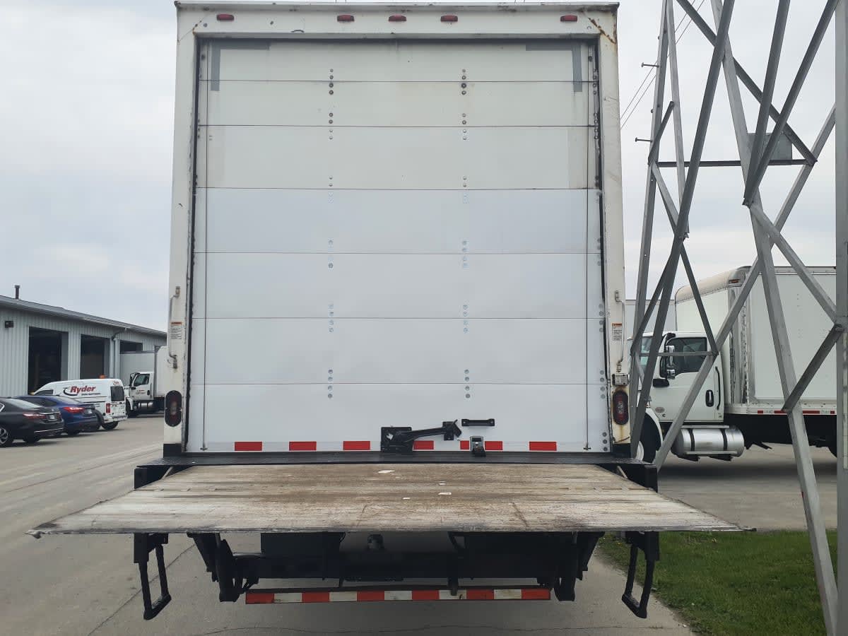 2017 Freightliner M2 106 in Indianapolis, IN — photo 11