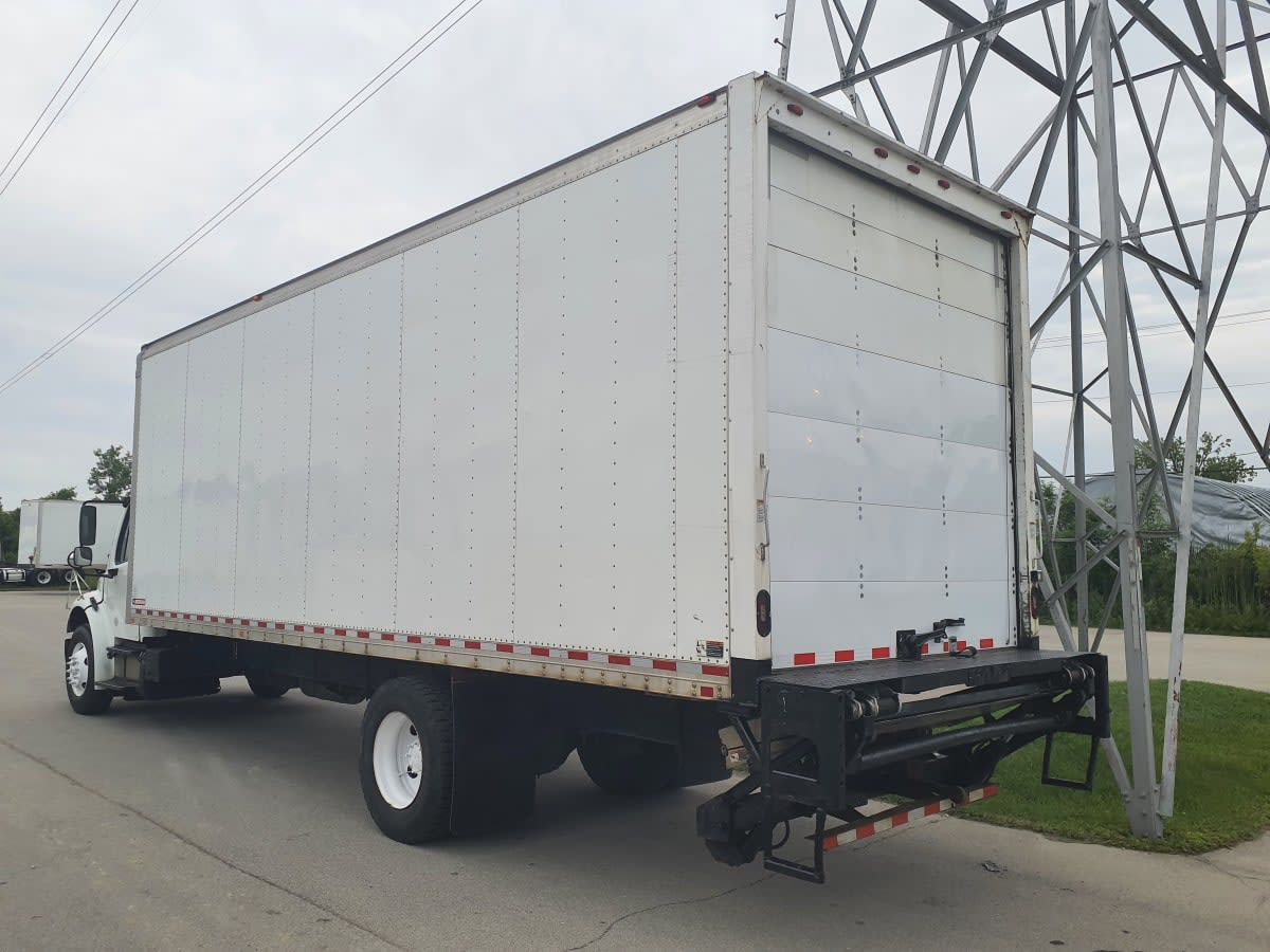 2017 Freightliner M2 106 in Indianapolis, IN — photo 6