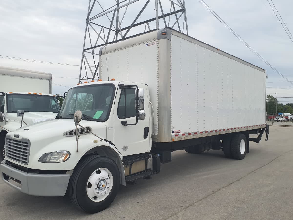 2017 Freightliner M2 106