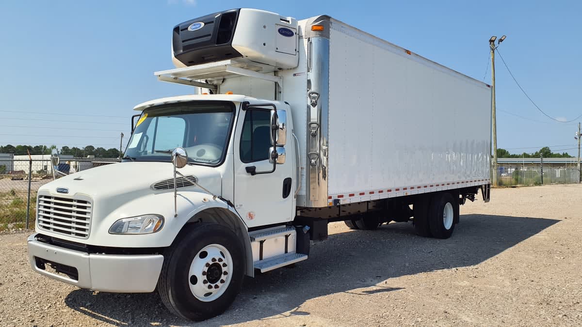 2017 Freightliner M2 106 in Birmingham, AL — photo 3