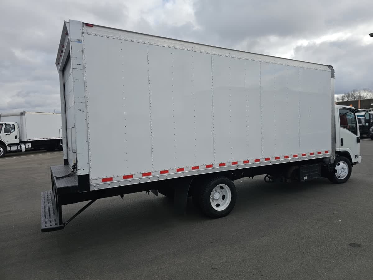 2016 Isuzu NRR in Tacoma, WA — photo 4