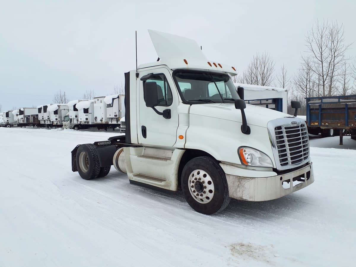 2017 Freightliner Cascadia in Wayland, MI — photo 3