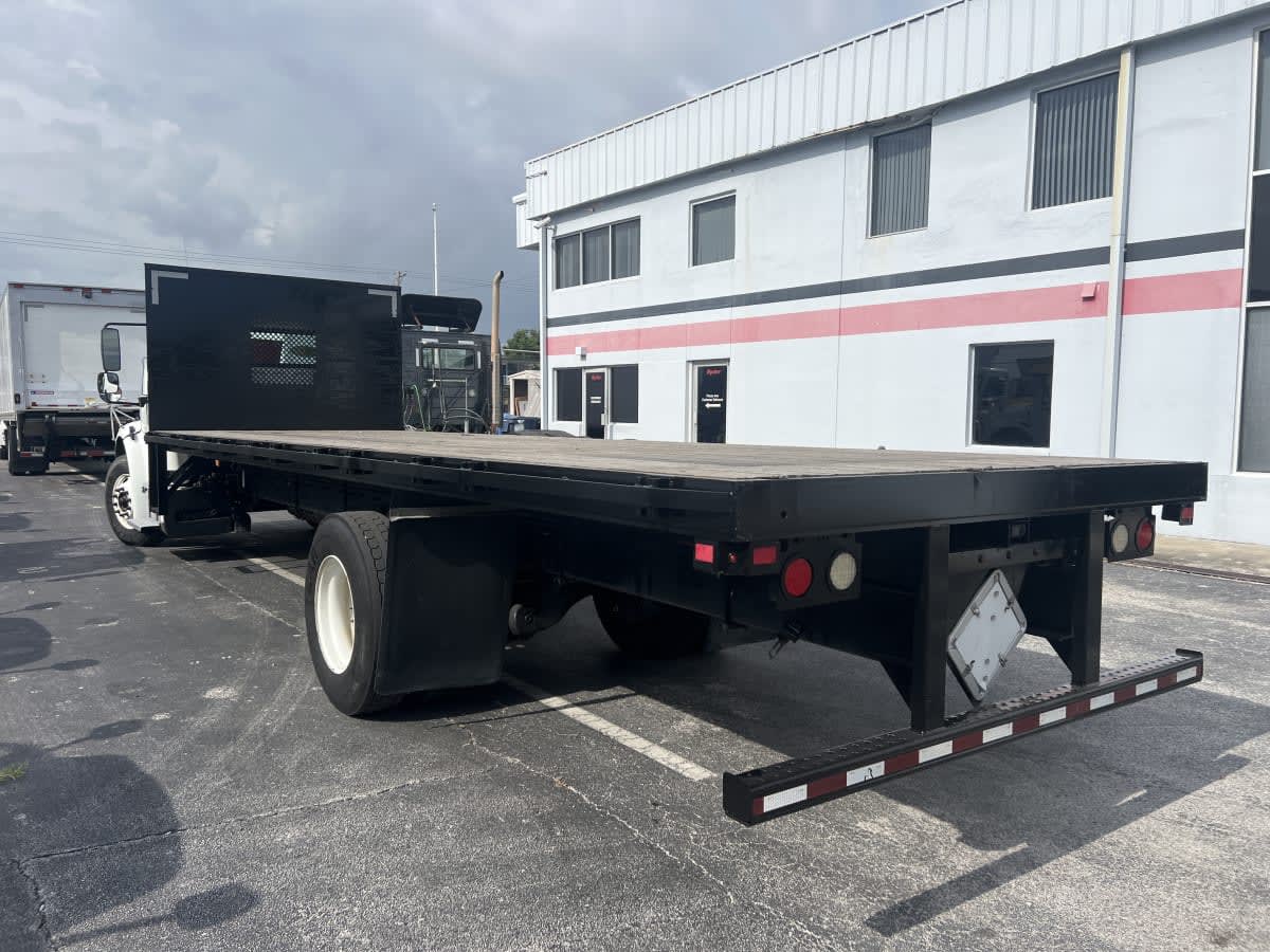 2017 Freightliner M2 106 in Tampa, FL — photo 6