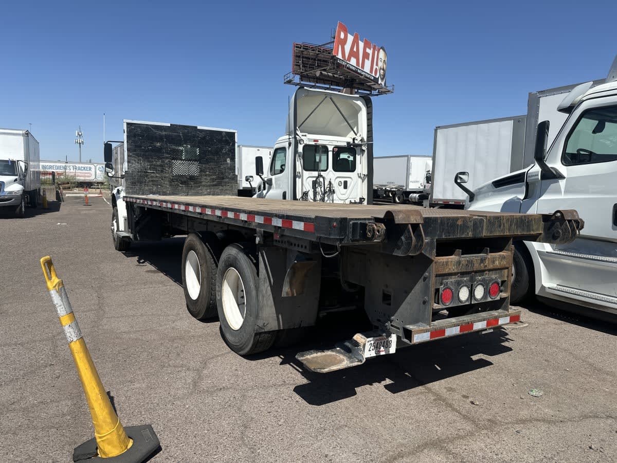 2017 Freightliner M2 106 in Phoenix, AZ — photo 6