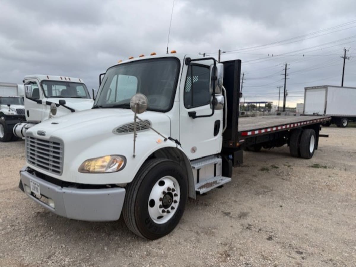 2018 Freightliner M2 106 in Converse, TX — photo 3