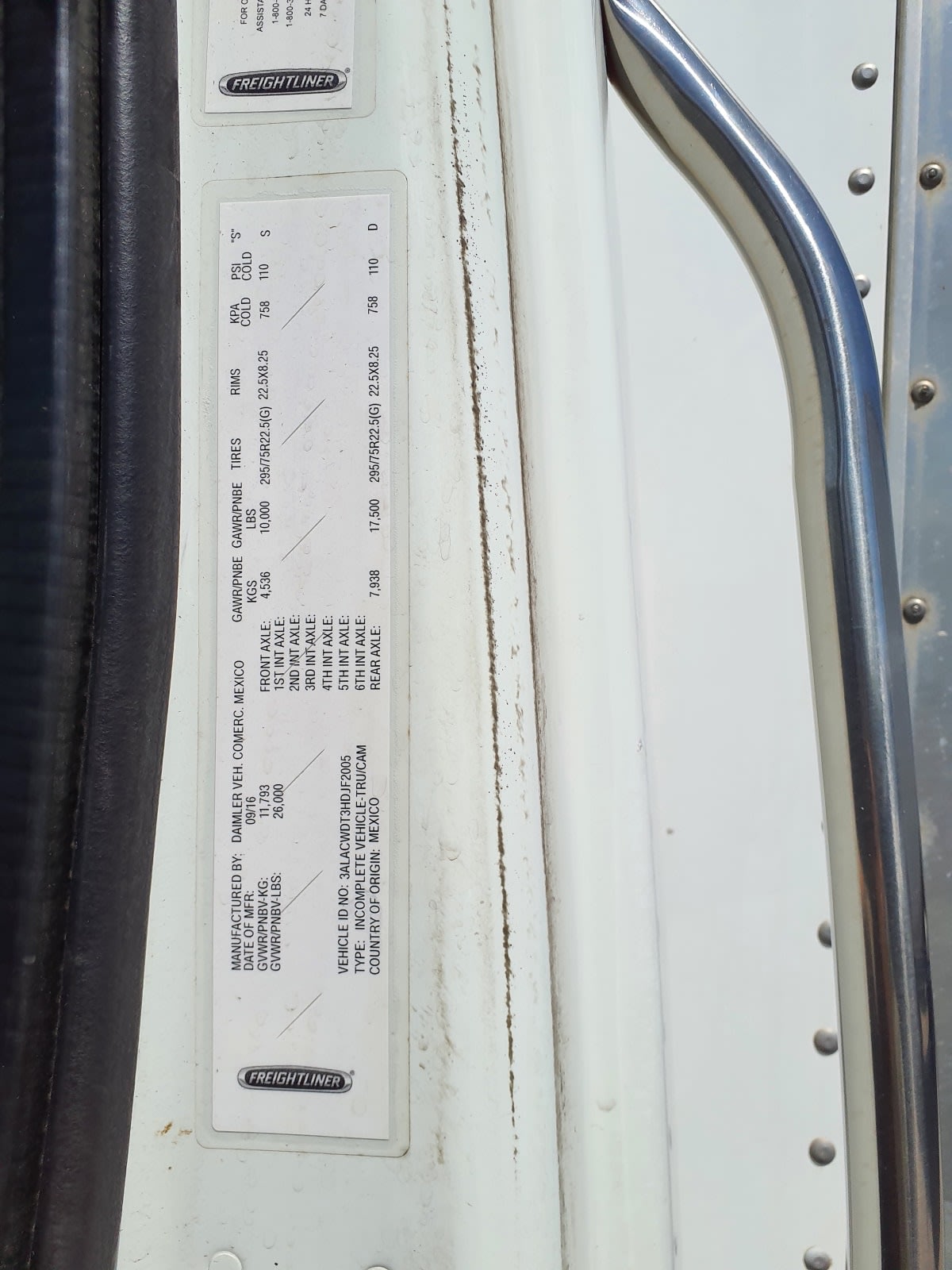 2017 Freightliner M2 106 in Indianapolis, IN — photo 10