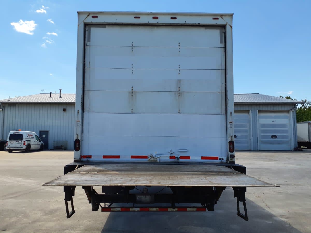 2017 Freightliner M2 106 in Indianapolis, IN — photo 13