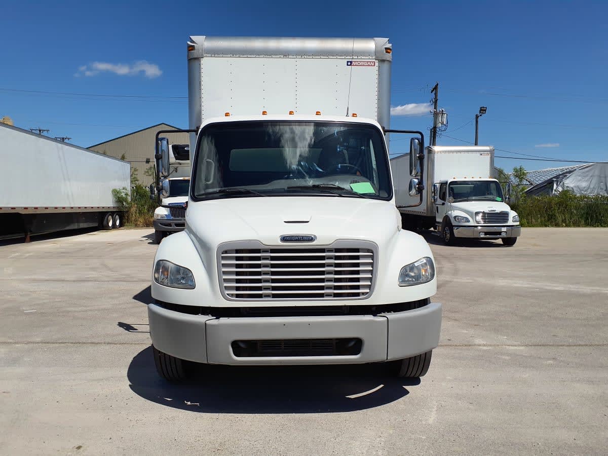 2017 Freightliner M2 106 in Indianapolis, IN — photo 2