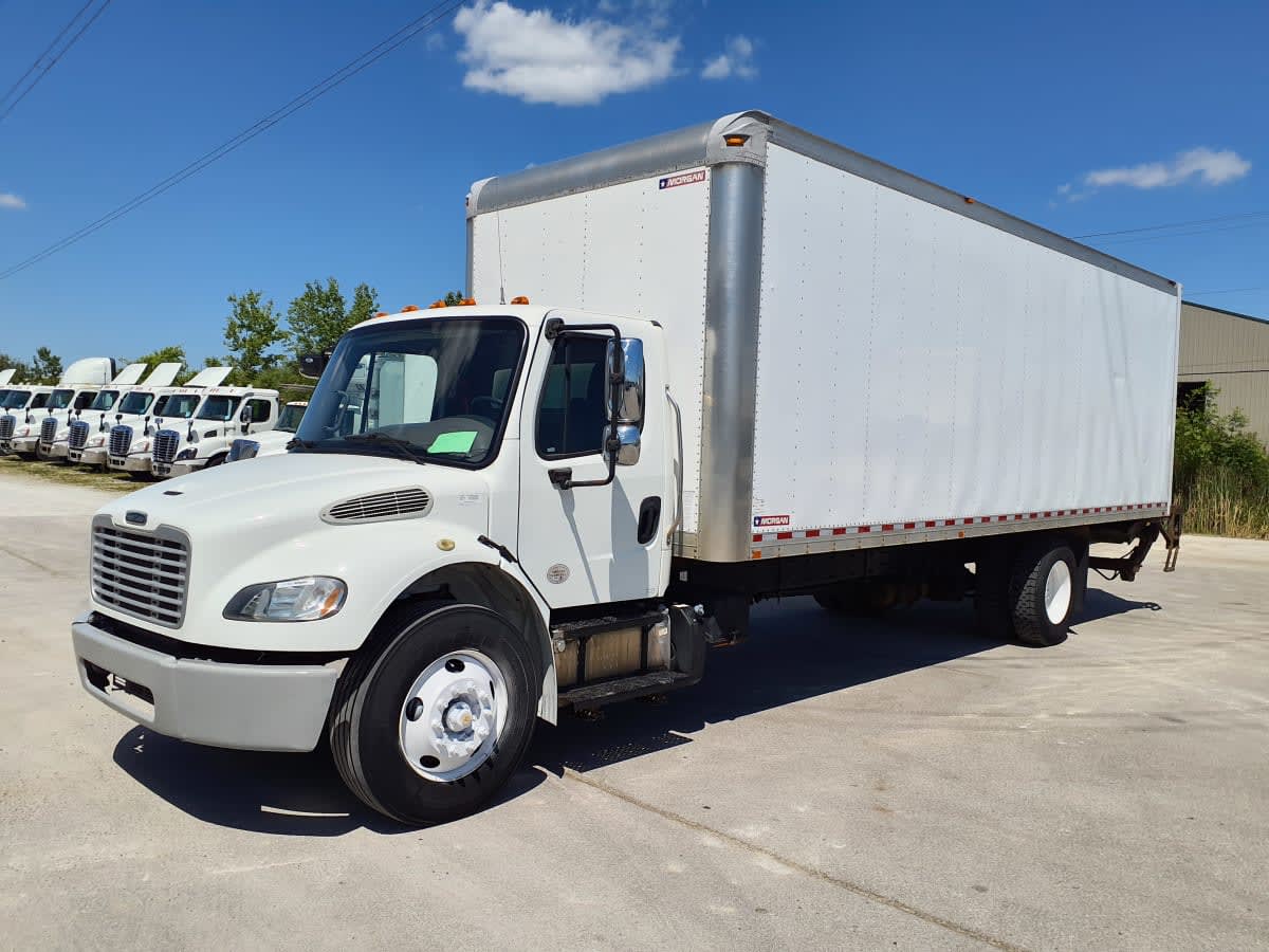 2017 Freightliner M2 106