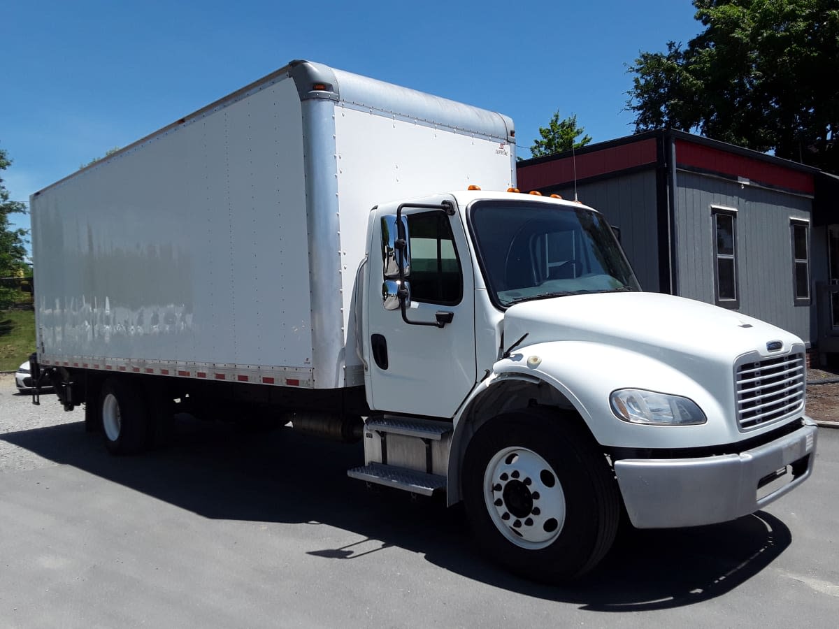 2017 Freightliner M2 106 in Charlotte, NC — photo 3