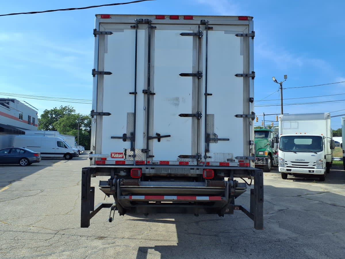 2017 Freightliner M2 106 in Warwick, RI — photo 5
