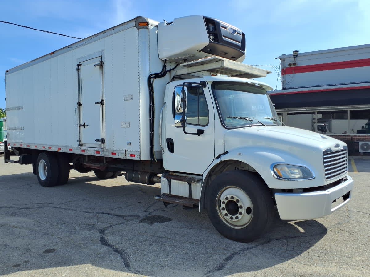 2017 Freightliner M2 106 in Warwick, RI — photo 3