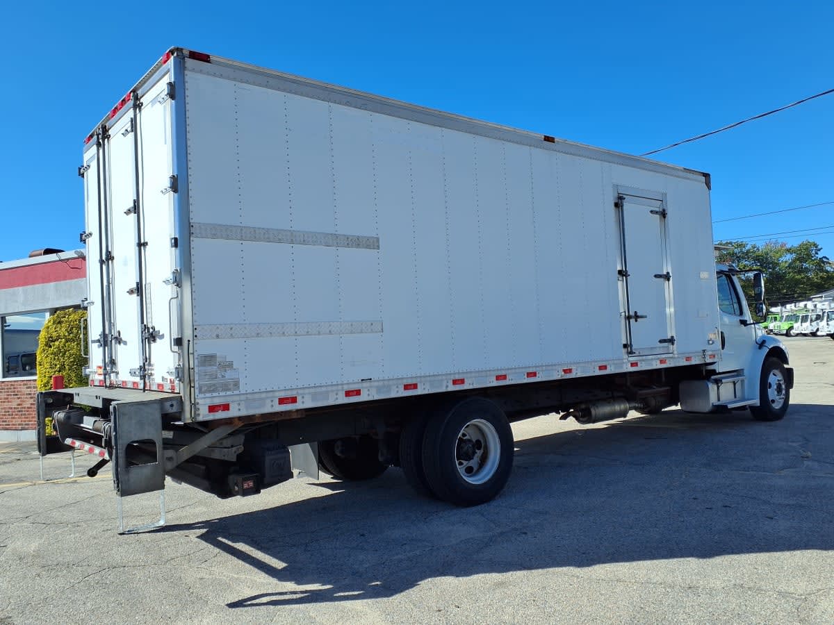 2017 Freightliner M2 106 in Warwick, RI — photo 4