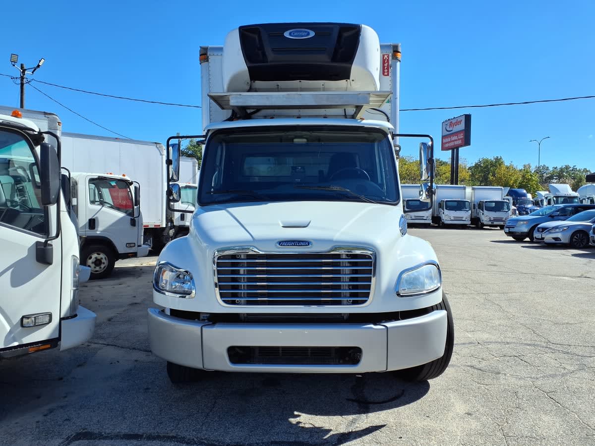 2017 Freightliner M2 106 in Warwick, RI — photo 2