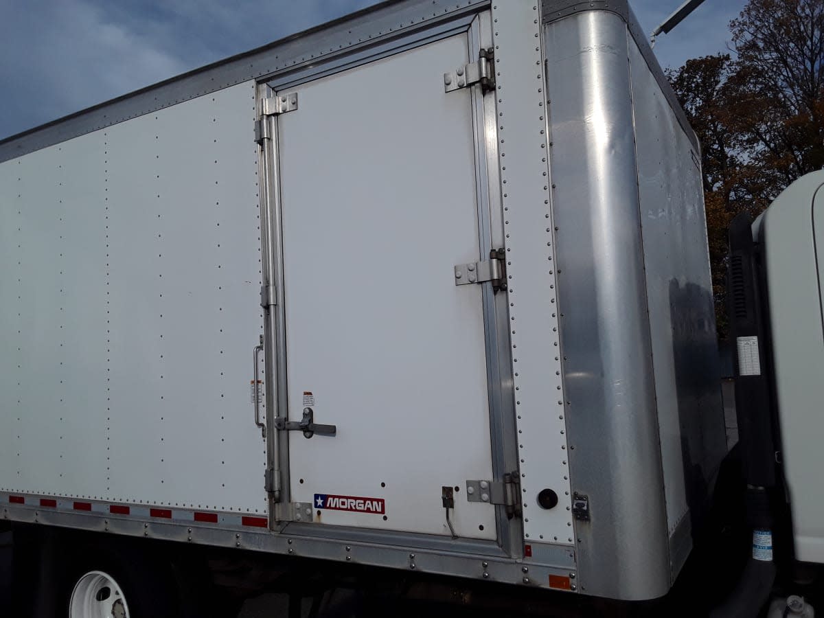 2017 Isuzu NQR in Allentown, PA — photo 11